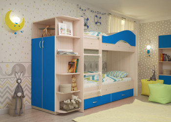 Кровать Мая двухъярусная с ящиками и шкафом Млечный дуб/Голубой в Карасуке - karasuk.mebel54.com | фото