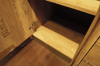Шкаф для белья «Пилигрим» (Дуб Каньон светлый, Фон серый) в Карасуке - karasuk.mebel54.com | фото